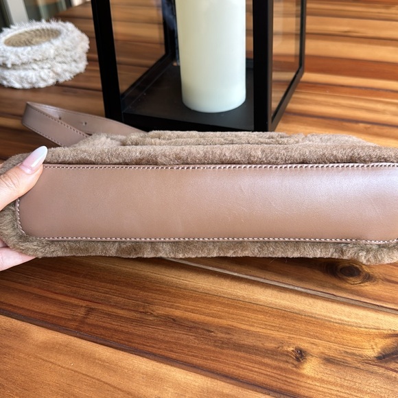 Elleme Envelope Handbag - Picture 3 of 6